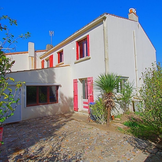 EIRL Cote & Sables Immobilier : Maison / Villa | LES SABLES-D'OLONNE (85180) | 160.00m2 | 574 000 € EIRL Cote & Sables Immobilier : Maison / Villa | LES SABLES-D'OLONNE (85180) | 160.00m2 | 574 000 €