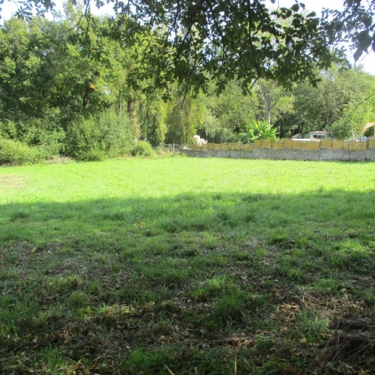  Cote & Sables Immobilier : Ground | GROSBREUIL (85440) | 750 m2 | 159 900 € 