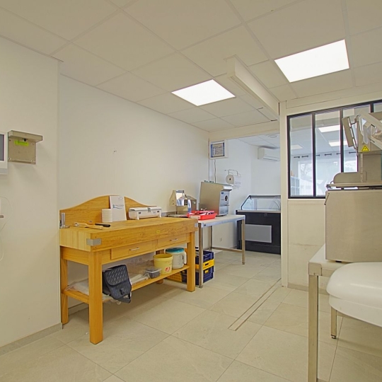  Cote & Sables Immobilier : Commerces | LES SABLES-D'OLONNE (85100) | 196 m2 | 106 900 &euro; 