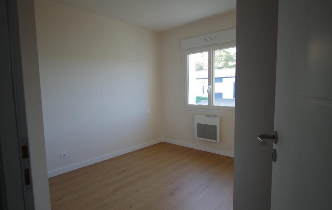 Cote & Sables Immobilier : Maison / Villa | SAINTE-FOY (85150) | 78 m2 | 990 € 