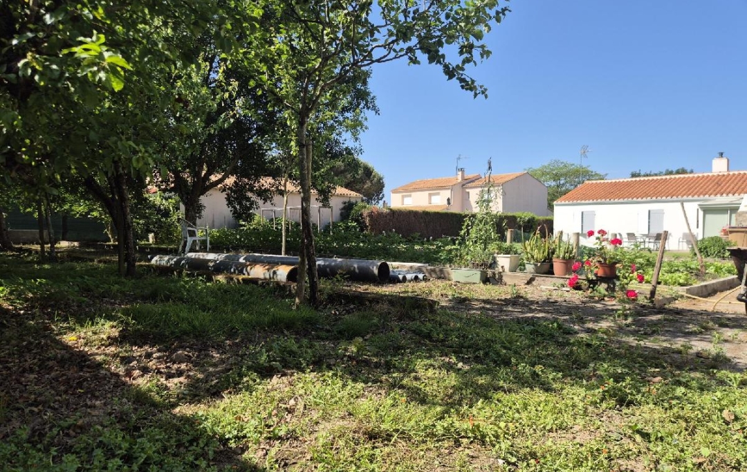 Cote & Sables Immobilier : Terrain | SAINTE-FOY (85150) | 533 m2 | 90 000 € 