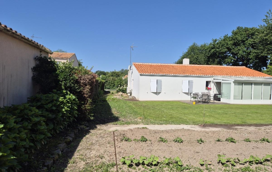 Cote & Sables Immobilier : Terrain | SAINTE-FOY (85150) | 533 m2 | 90 000 € 