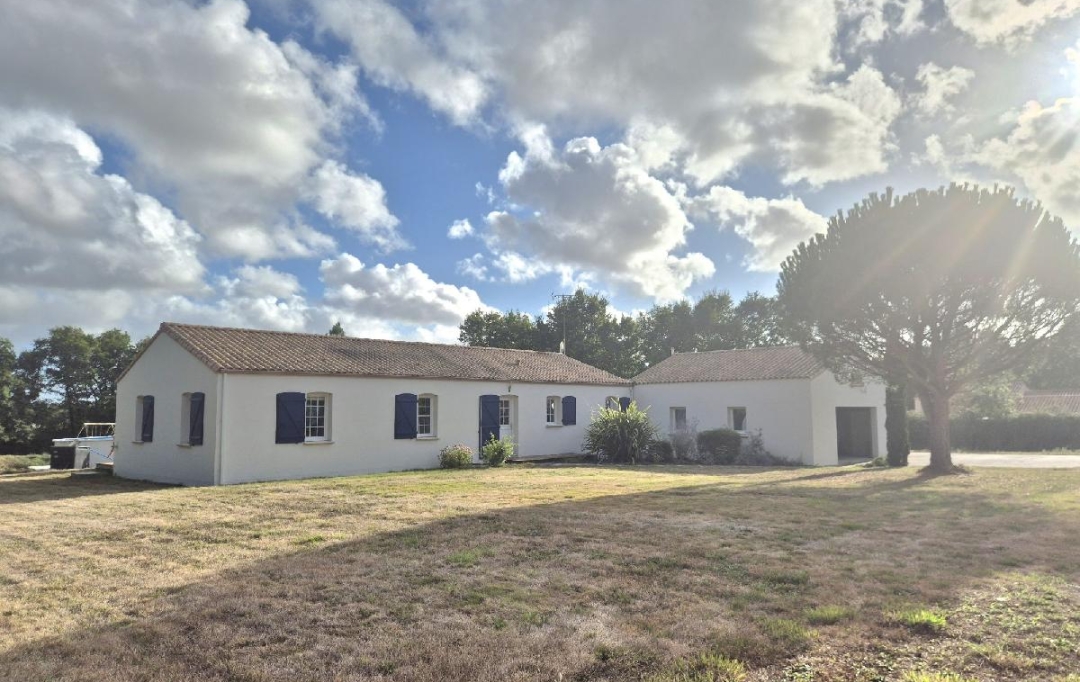 Cote & Sables Immobilier : House | GROSBREUIL (85440) | 163 m2 | 410 000 €  Cote & Sables Immobilier : House | GROSBREUIL (85440) | 163 m2 | 410 000 €