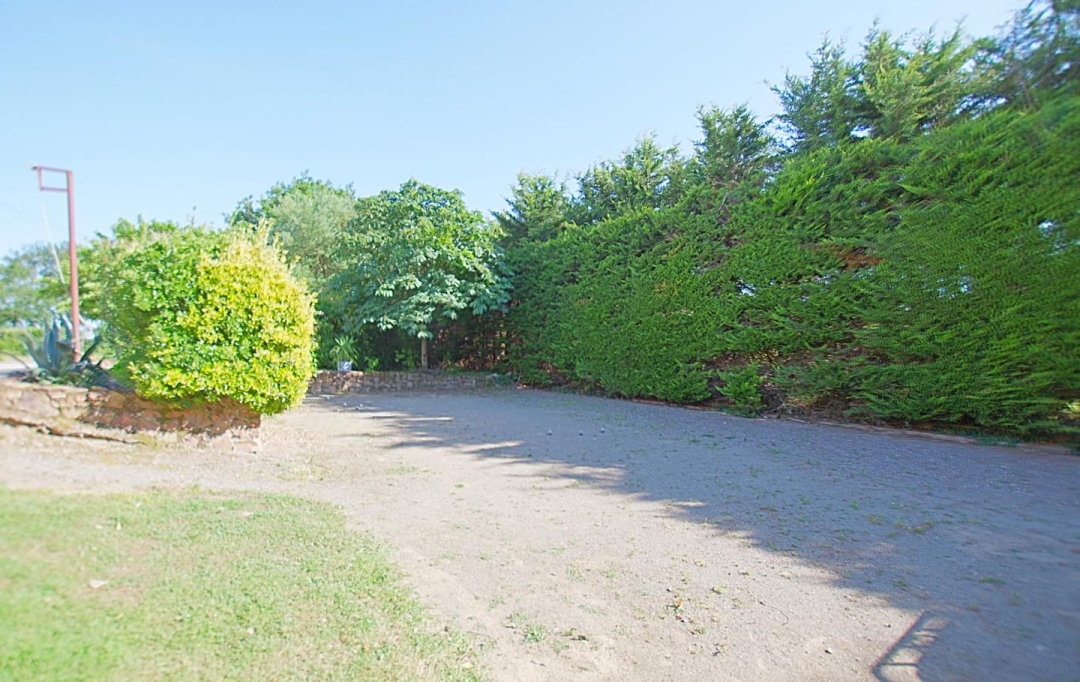 Cote & Sables Immobilier : Maison / Villa | SAINT-MATHURIN (85150) | 219 m2 | 250 000 € 