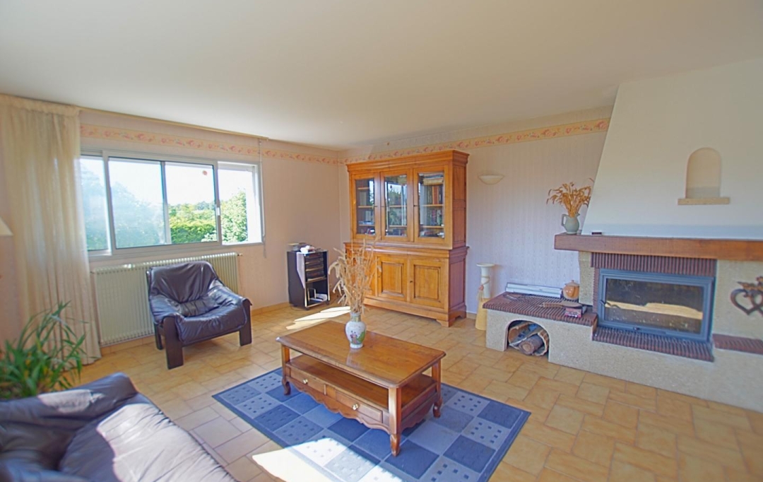 Cote & Sables Immobilier : Maison / Villa | SAINT-MATHURIN (85150) | 219 m2 | 250 000 € 