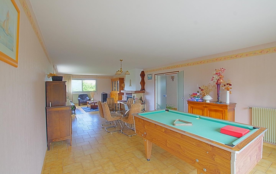 Cote & Sables Immobilier : Maison / Villa | SAINT-MATHURIN (85150) | 219 m2 | 250 000 € 
