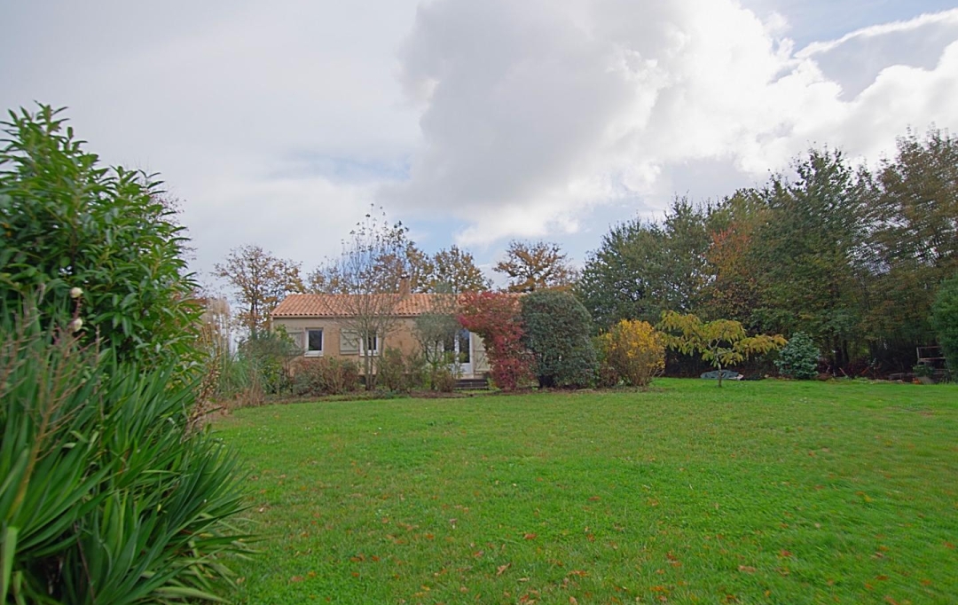 Cote & Sables Immobilier : Maison / Villa | SAINTE-FOY (85150) | 100 m2 | 220 000 € 