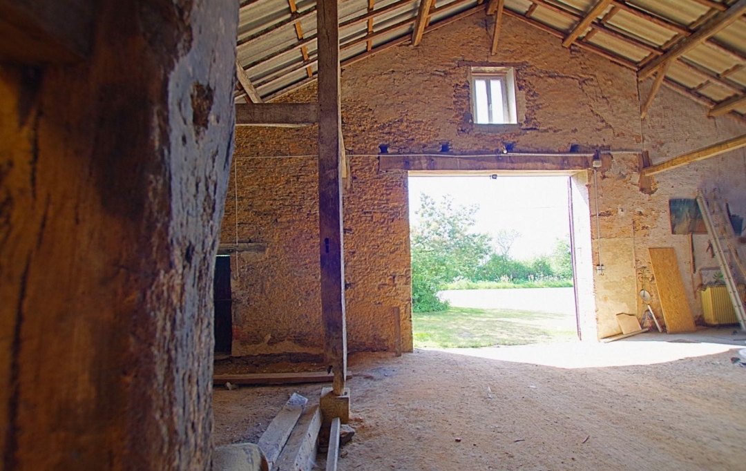 Cote & Sables Immobilier : Maison / Villa | SAINTE-FOY (85150) | 389 m2 | 190 000 € 