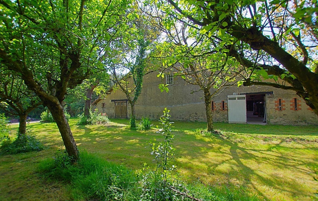 Cote & Sables Immobilier : Maison / Villa | SAINTE-FOY (85150) | 389 m2 | 190 000 € 