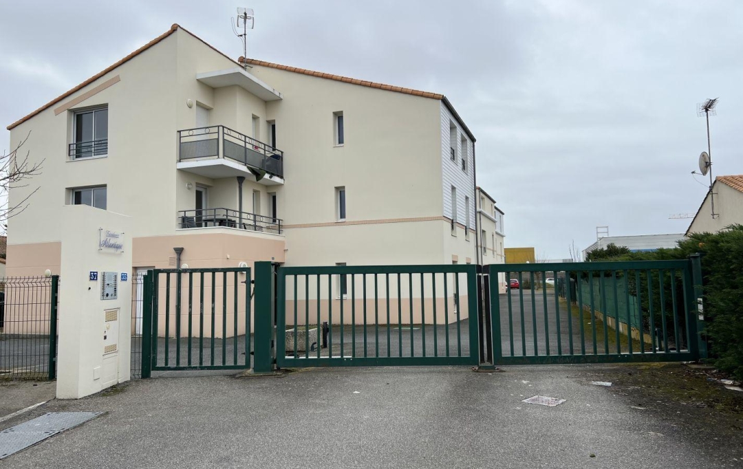 Cote & Sables Immobilier : Garage / Parking | LES SABLES-D'OLONNE (85100) | 0 m2 | 16 400 € 