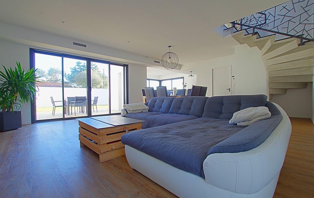Cote & Sables Immobilier : Maison / Villa | BRETIGNOLLES-SUR-MER (85470) | 152 m2 | 789 900 € 