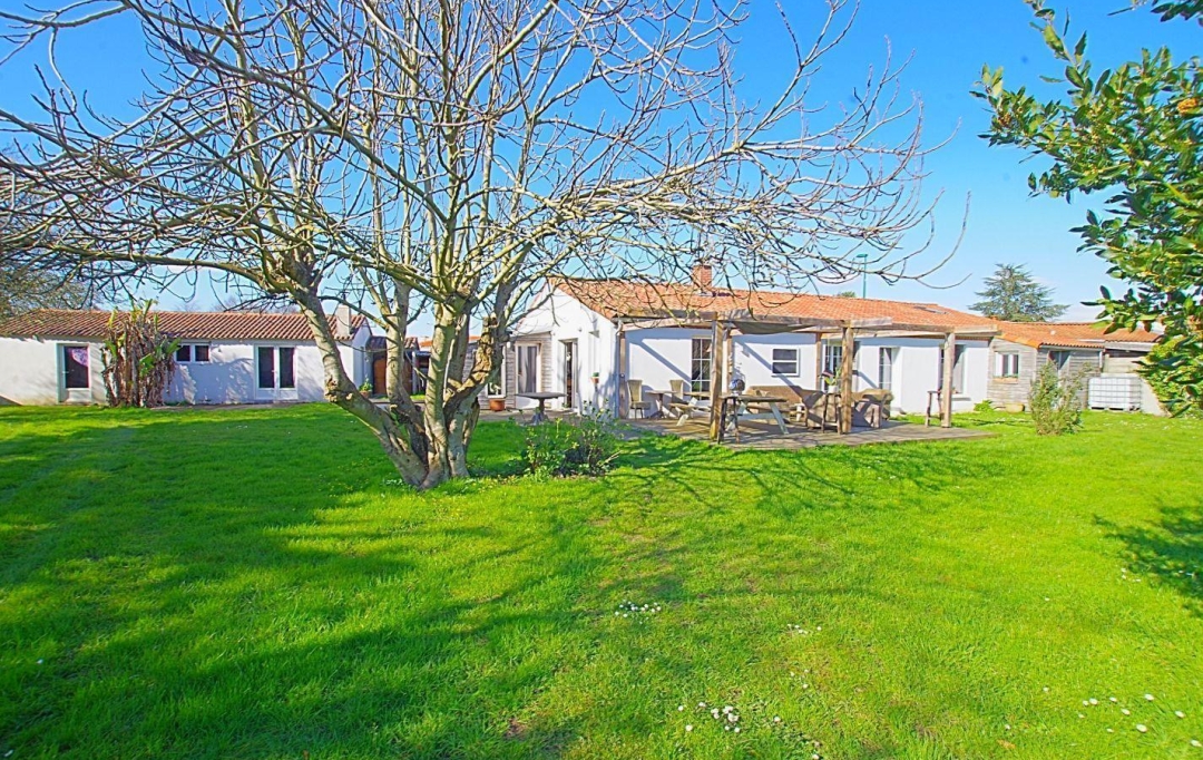 Cote & Sables Immobilier : Maison / Villa | SAINTE-FOY (85150) | 180 m2 | 399 900 € 