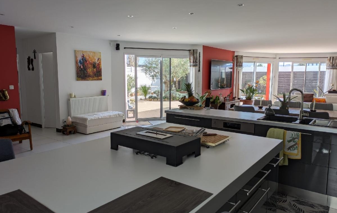 Cote & Sables Immobilier : Maison / Villa | LES SABLES-D'OLONNE (85100) | 196 m2 | 729 000 € 
