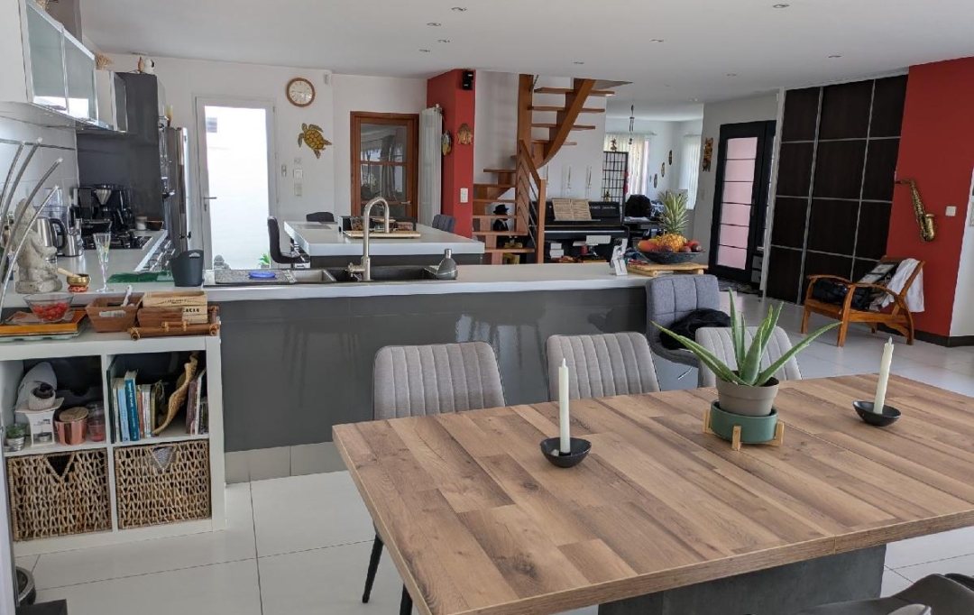 Cote & Sables Immobilier : Maison / Villa | LES SABLES-D'OLONNE (85100) | 196 m2 | 729 000 € 