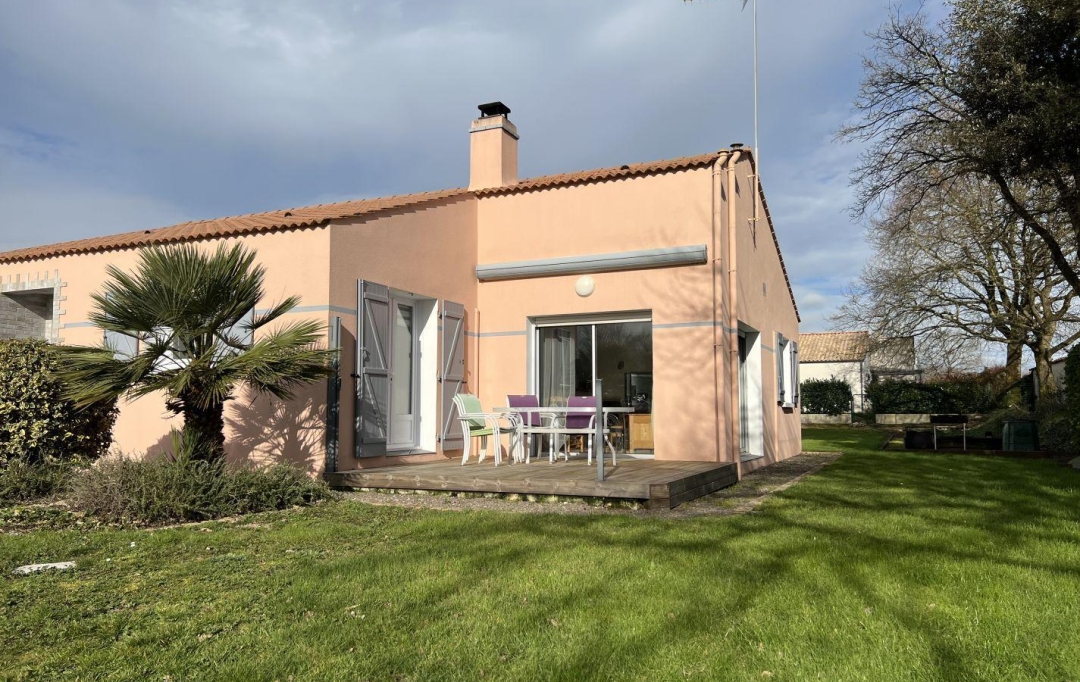 EIRL Cote & Sables Immobilier : Maison / Villa | SAINTE-FOY (85150) | 105 m2 | 392 000 € 