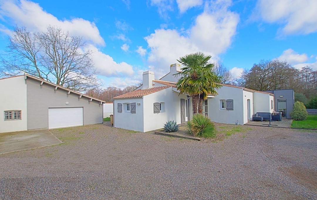 EIRL Cote & Sables Immobilier : Maison / Villa | SAINTE-FOY (85150) | 162 m2 | 525 000 € 