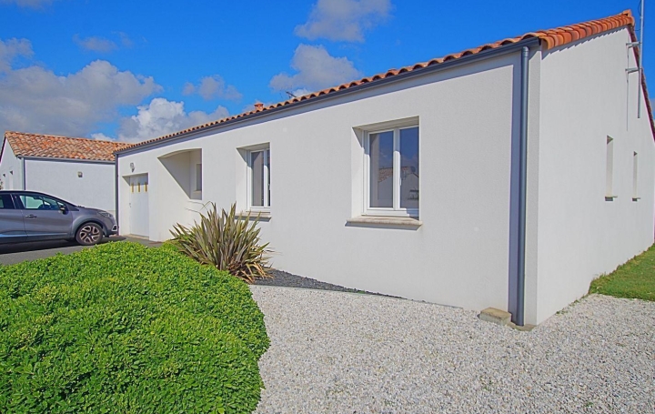 EIRL Cote & Sables Immobilier : Maison / Villa | TALMONT-SAINT-HILAIRE (85440) | 101 m2 | 950 € 