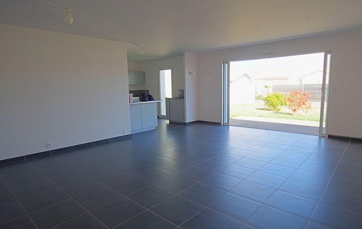 EIRL Cote & Sables Immobilier : Maison / Villa | TALMONT-SAINT-HILAIRE (85440) | 101 m2 | 950 € 