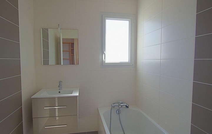 EIRL Cote & Sables Immobilier : Maison / Villa | TALMONT-SAINT-HILAIRE (85440) | 101 m2 | 950 € 