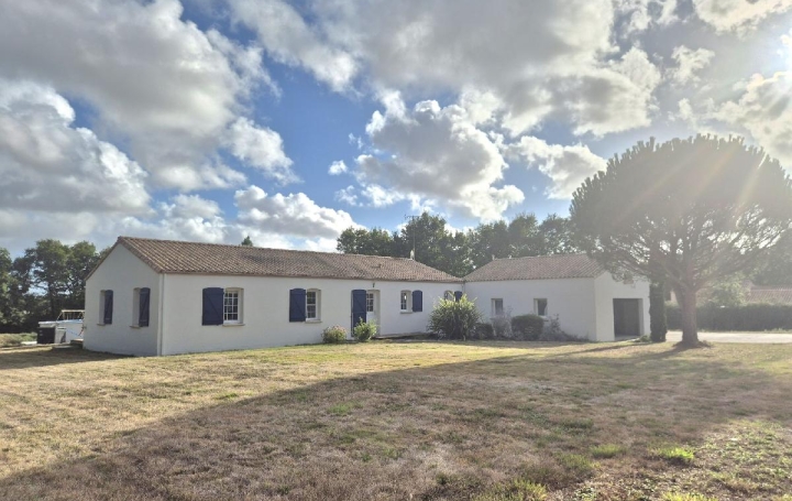 Cote & Sables Immobilier House | GROSBREUIL (85440) | 163 m2 | 410 000 €   Cote & Sables Immobilier House | GROSBREUIL (85440) | 163 m2 | 410 000 €