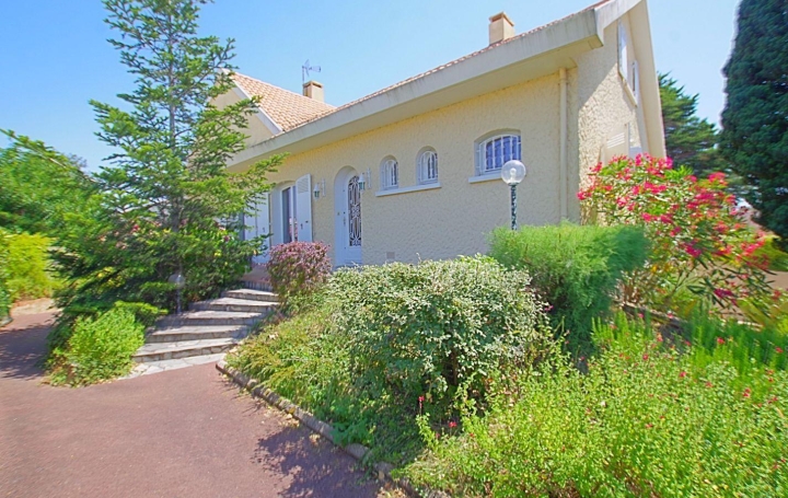 Cote & Sables Immobilier : Maison / Villa | LES SABLES-D'OLONNE (85180) | 180 m2 | 659 500 € 