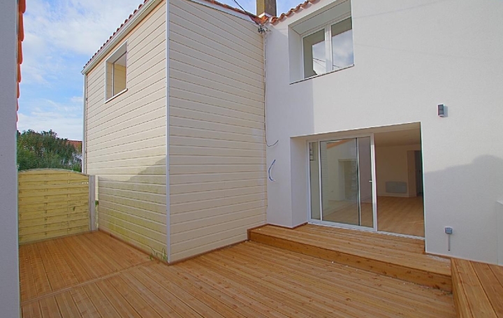 Maison LES SABLES-D'OLONNE 62 m2 299 900 € Maison LES SABLES-D'OLONNE 62 m2 299 900 €