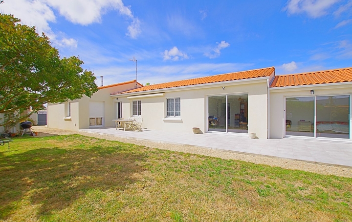 Maison   LES SABLES-D'OLONNE  193 m2 720 000 € 