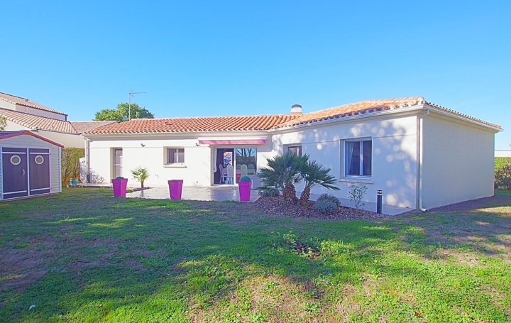 Maison   SAINTE-FOY  110 m2 350 000 € 
