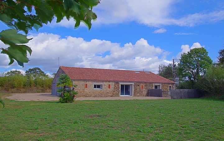  Cote & Sables Immobilier House | SAINTE-FOY (85150) | 300 m2 | 335 000 € 