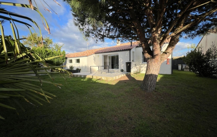 Maison SAINT-MATHURIN 133 m2 335 500 € Maison SAINT-MATHURIN 133 m2 335 500 €
